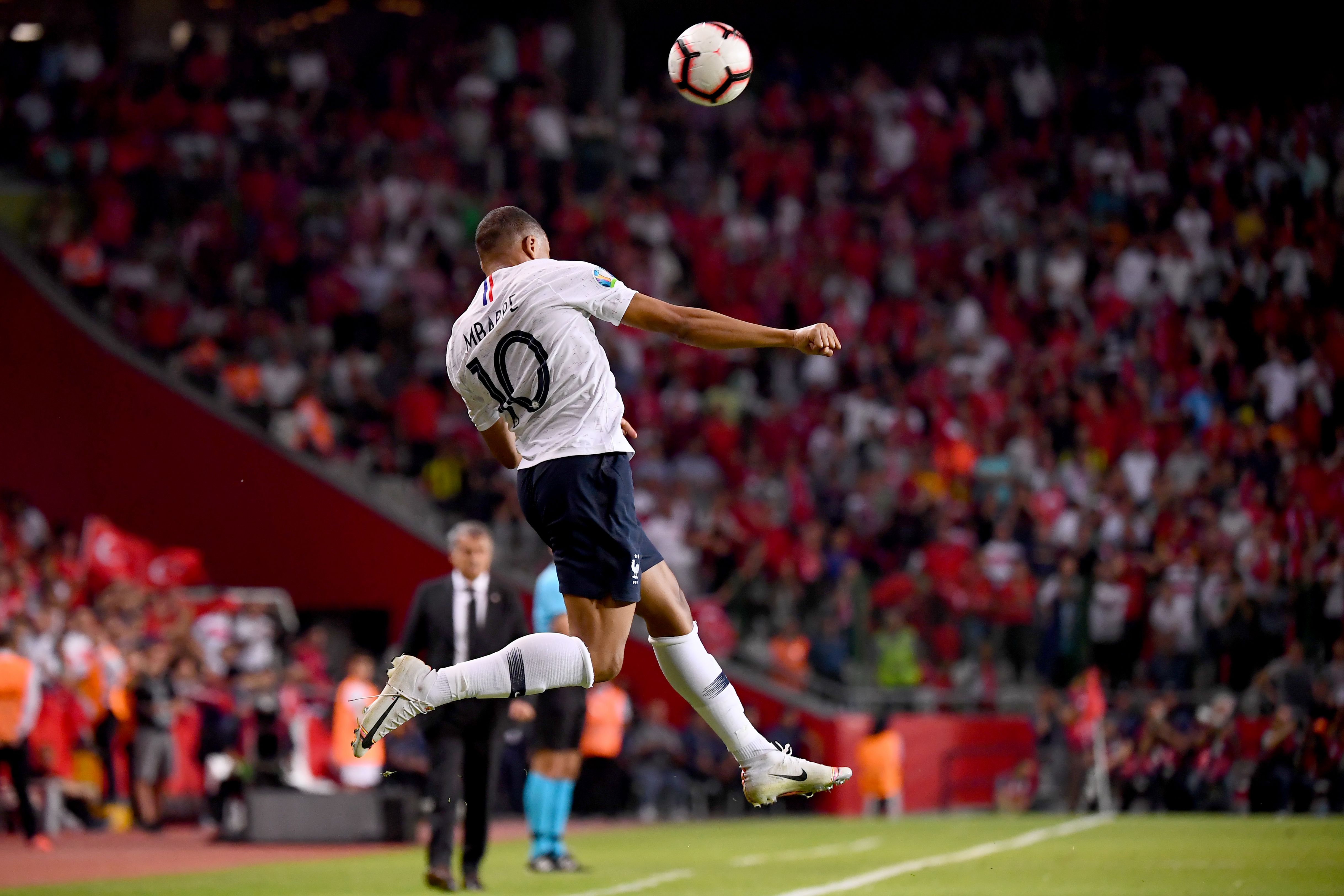 确保比赛中 确保比赛中