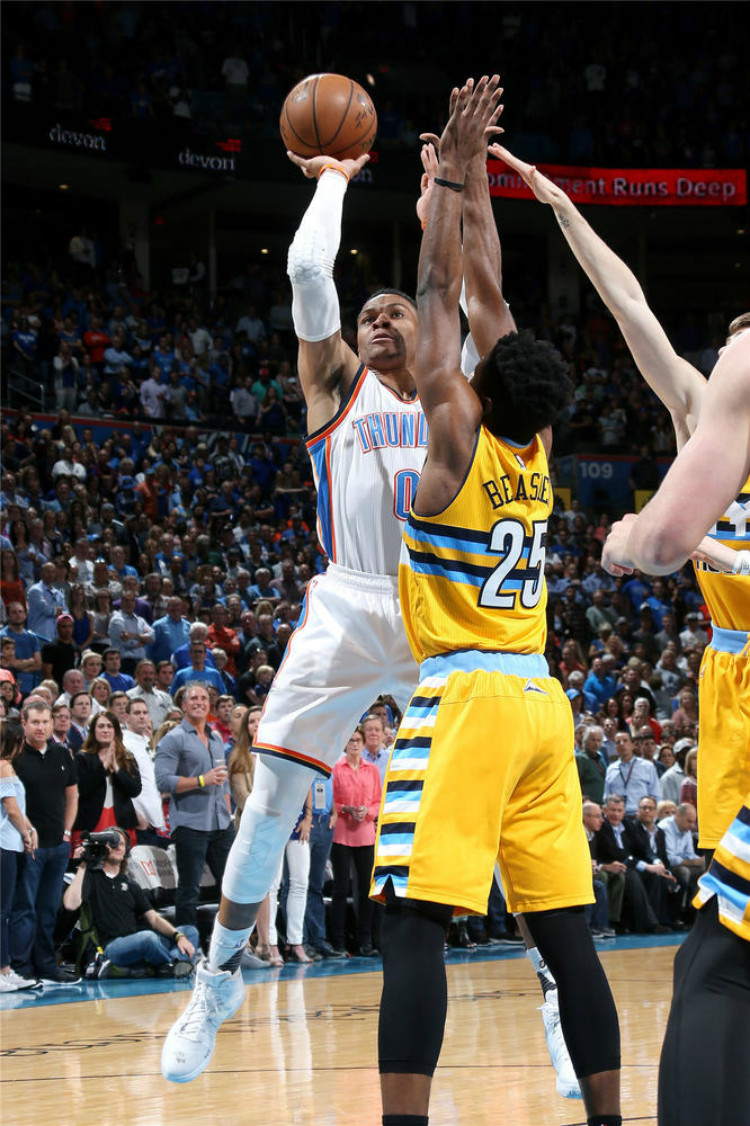 在一场焦点 在一场焦点